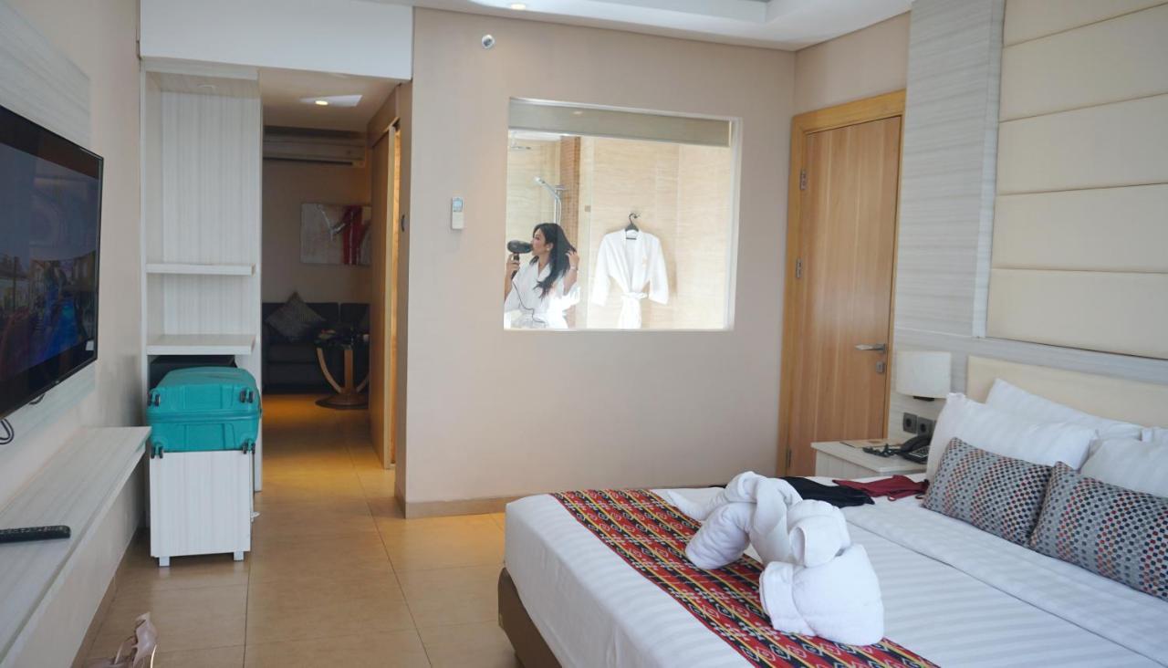 Sotis Hotel Kupang Kültér fotó