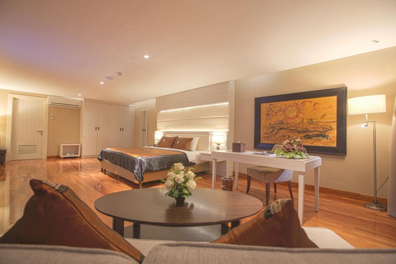 Sotis Hotel Kupang Kültér fotó