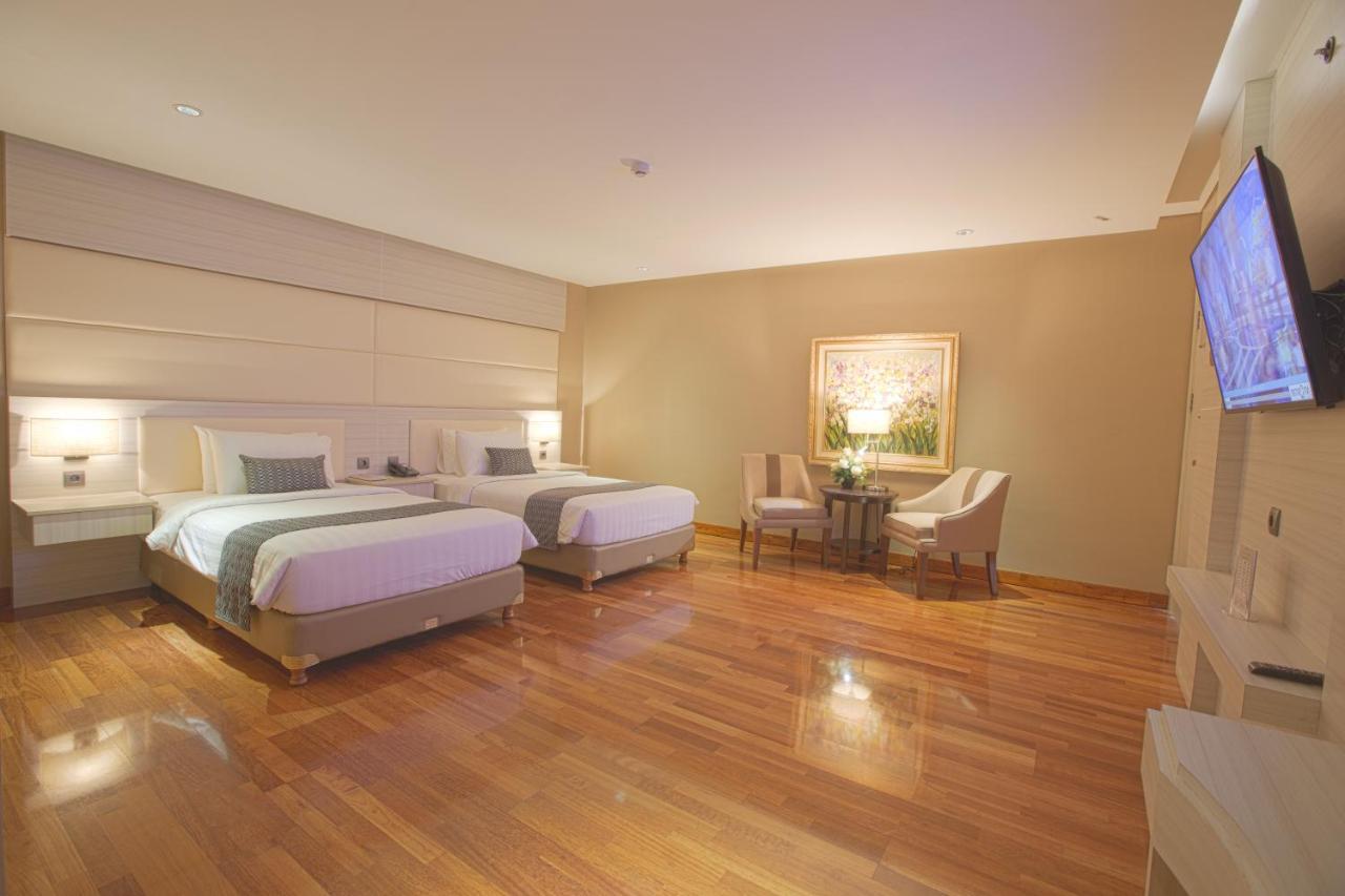 Sotis Hotel Kupang Kültér fotó
