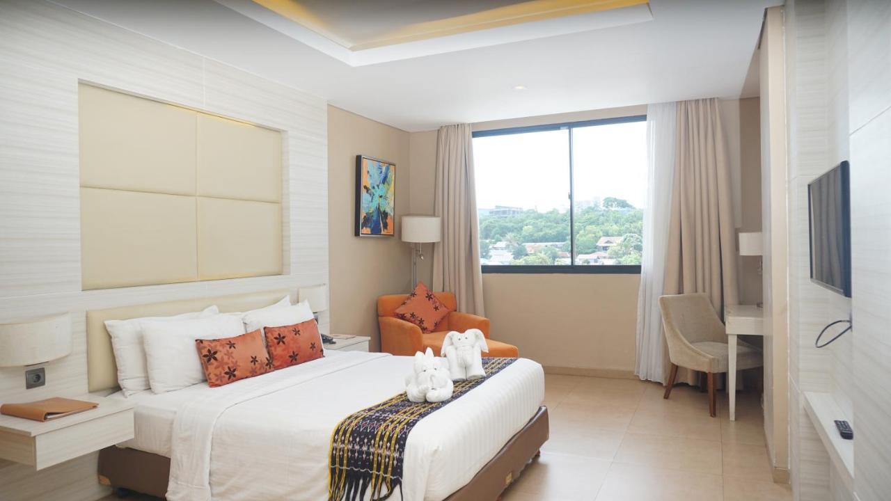 Sotis Hotel Kupang Kültér fotó